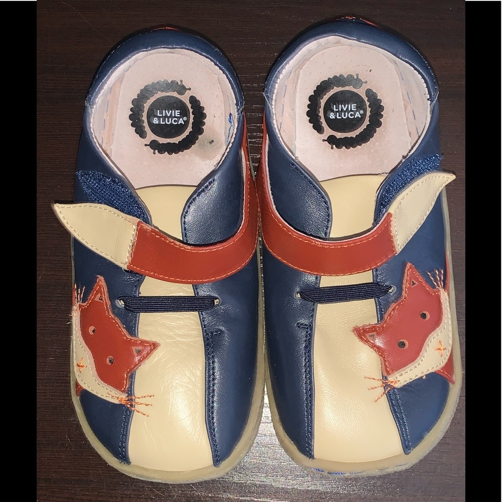 Livie & Luca Rare Find! Leather Fox Shoes fit like size 11. See description